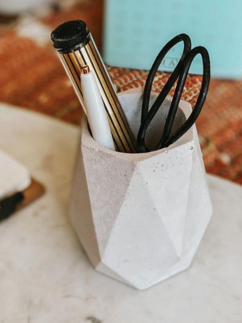 Tourmaline | Concrete pot