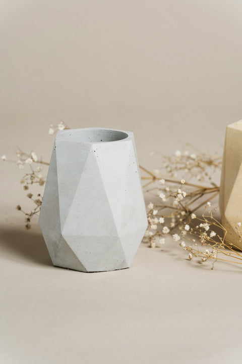 Pot tourmaline en béton gris | Les Mimipots | Artisan d'ici | Espace local