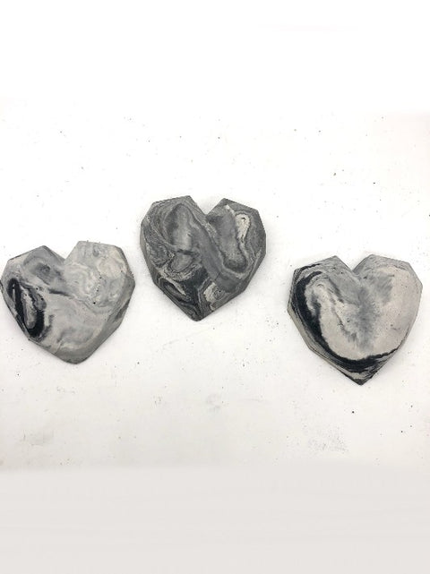 Heart | Concrete magnet
