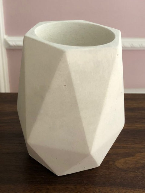 Pot tourmaline en béton blanc | Les Mimipots | Artisan d'ici | Espace local