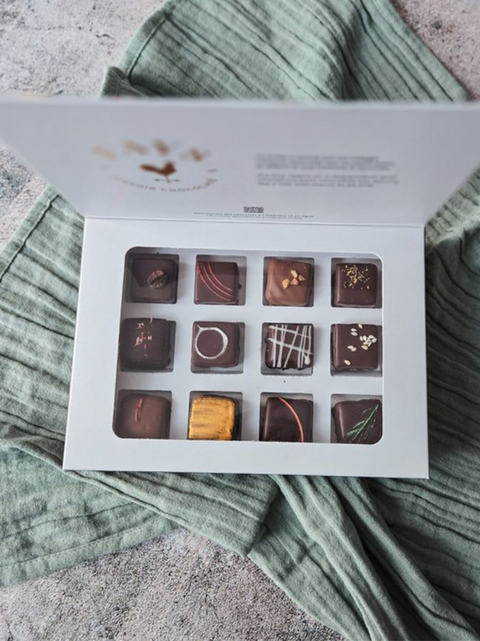 Boîte de 12 chocolats fins artisanaux
